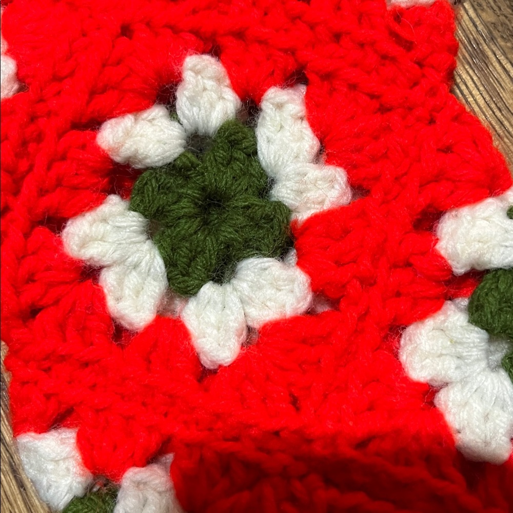 Lot of 2 Vintage Hand Crochet Christmas Stockings Granny Squares Red Green - Picture 3 of 4